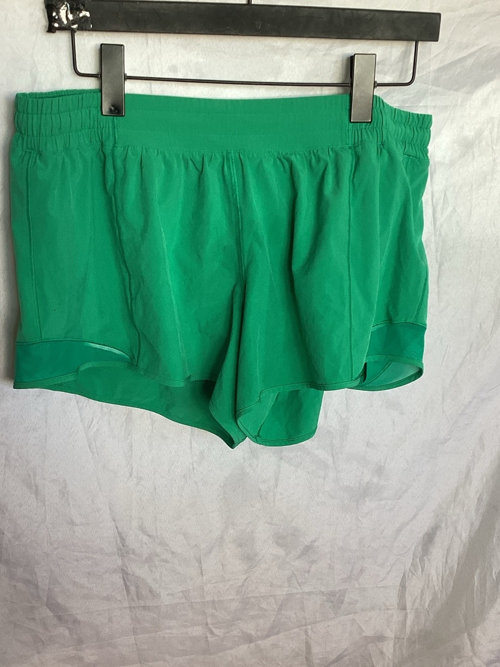 Lululemon hotty hot shorts - Picture 2 of 7